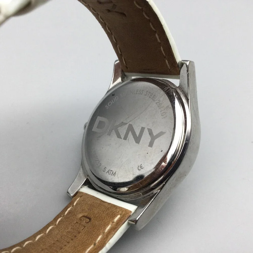 DKNY Womens Watch 32mm Silver Tone White Leather 5 ATM Stainless New Battery